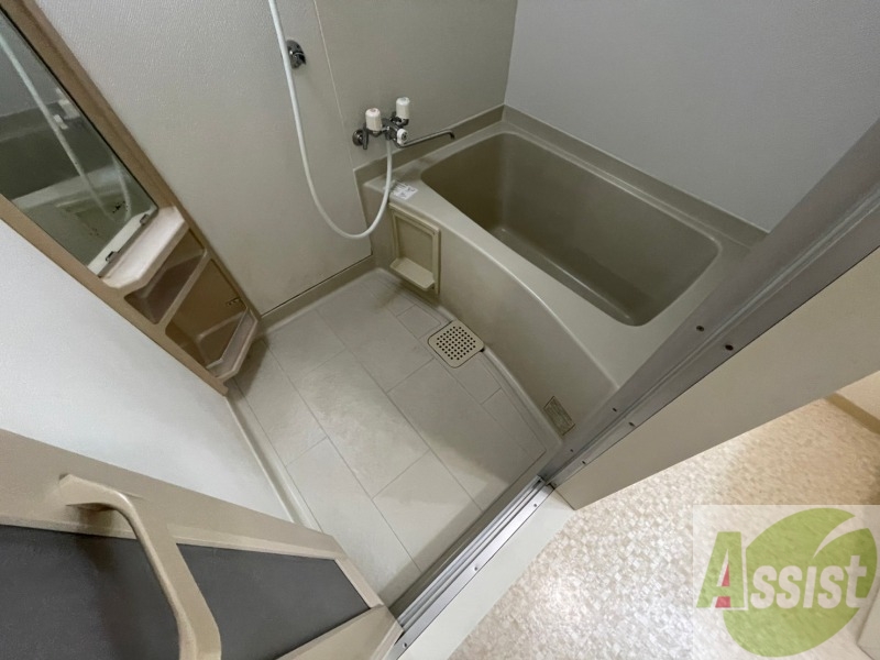 バス・シャワールーム　お風呂です！一日の疲れを癒してくださいね！