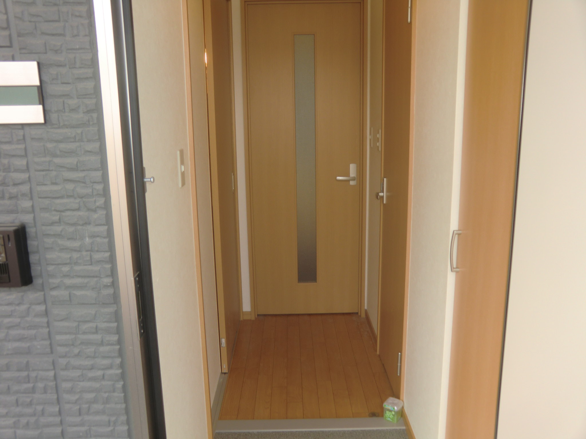 玄関　玄関内部