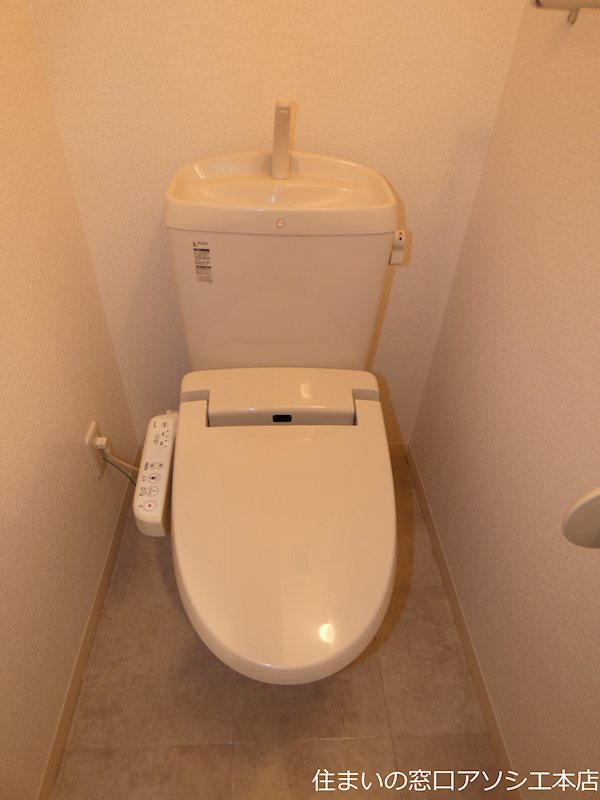 トイレ　ウォシュレット便座