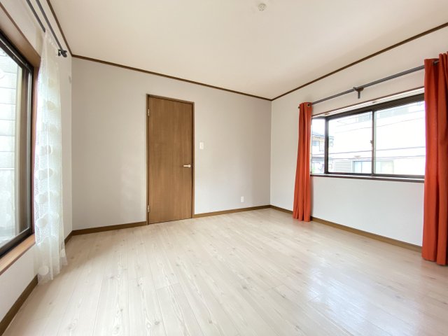 その他設備　2面採光で明るいお部屋