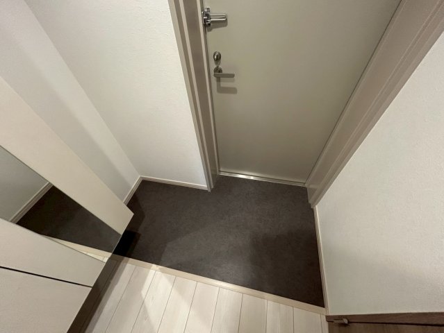 玄関　収納もある玄関です