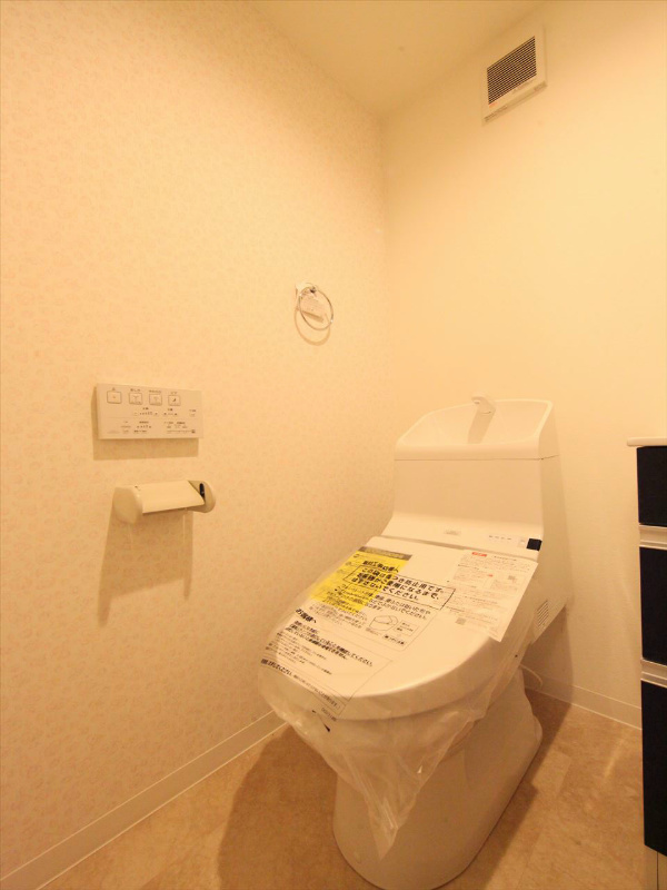 トイレ　ウォシュレット付きトイレ