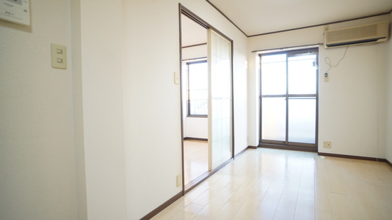 居室・リビング　リビング