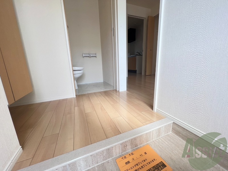 玄関　玄関から撮影しました。広々としていますね！