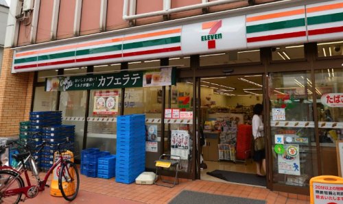 コンビニ　セブンイレブン 新宿大久保通り店（コンビニ）まで1131m