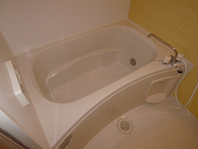 バス・シャワールーム　追い焚きバス