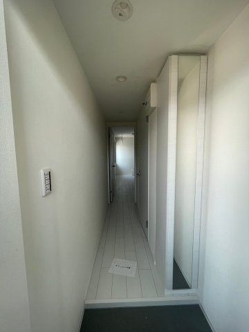 玄関　収納もある玄関です