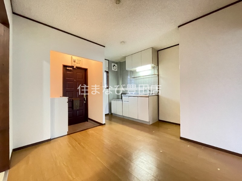 居室・リビング　同型別部屋写真