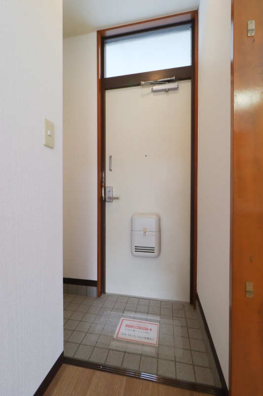 玄関　図面と現状に相違がある場合には現状を優先