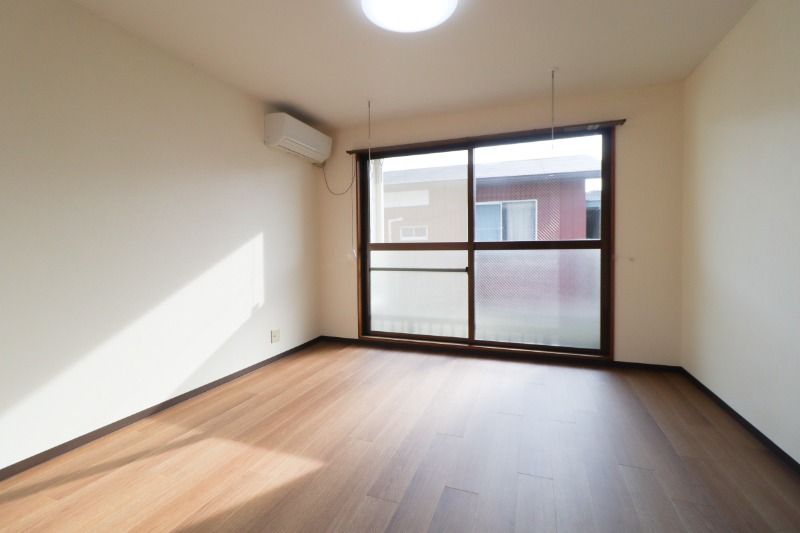 居室・リビング　図面と現状に相違がある場合には現状を優先