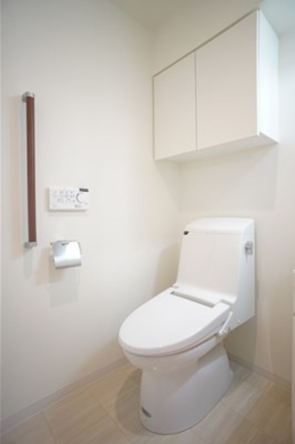 トイレ　※別部屋のモデル写真です
