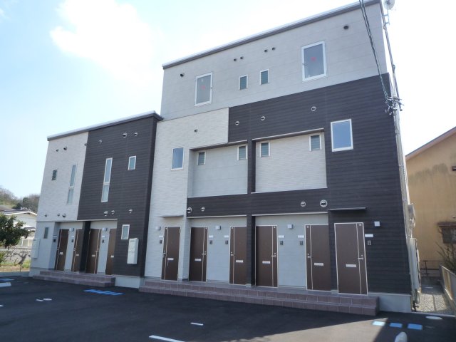 建物外観　落ち着いた雰囲気の外観です