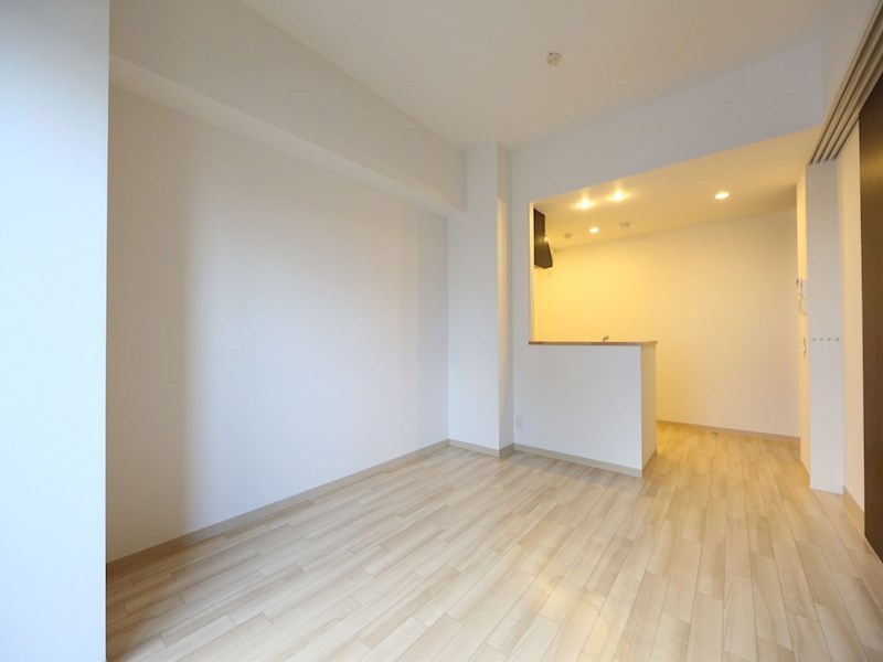 その他　ＬＤＫ10.7帖　カウンターキッチン　エアコン完備