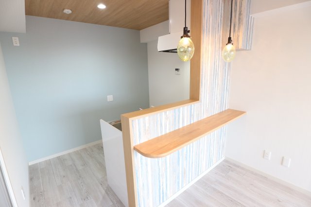 キッチン　402号室の写真を使用しています。