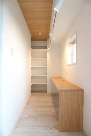 その他部屋・スペース　ワークスペース（402号室の写真を使用しています）