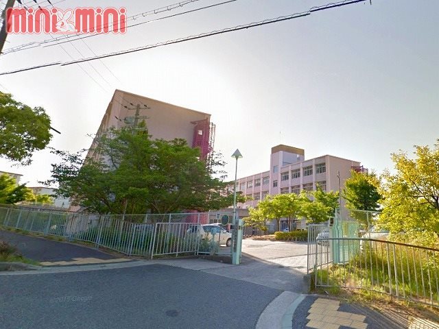 小学校　神戸市立横尾小学校（小学校）まで379m