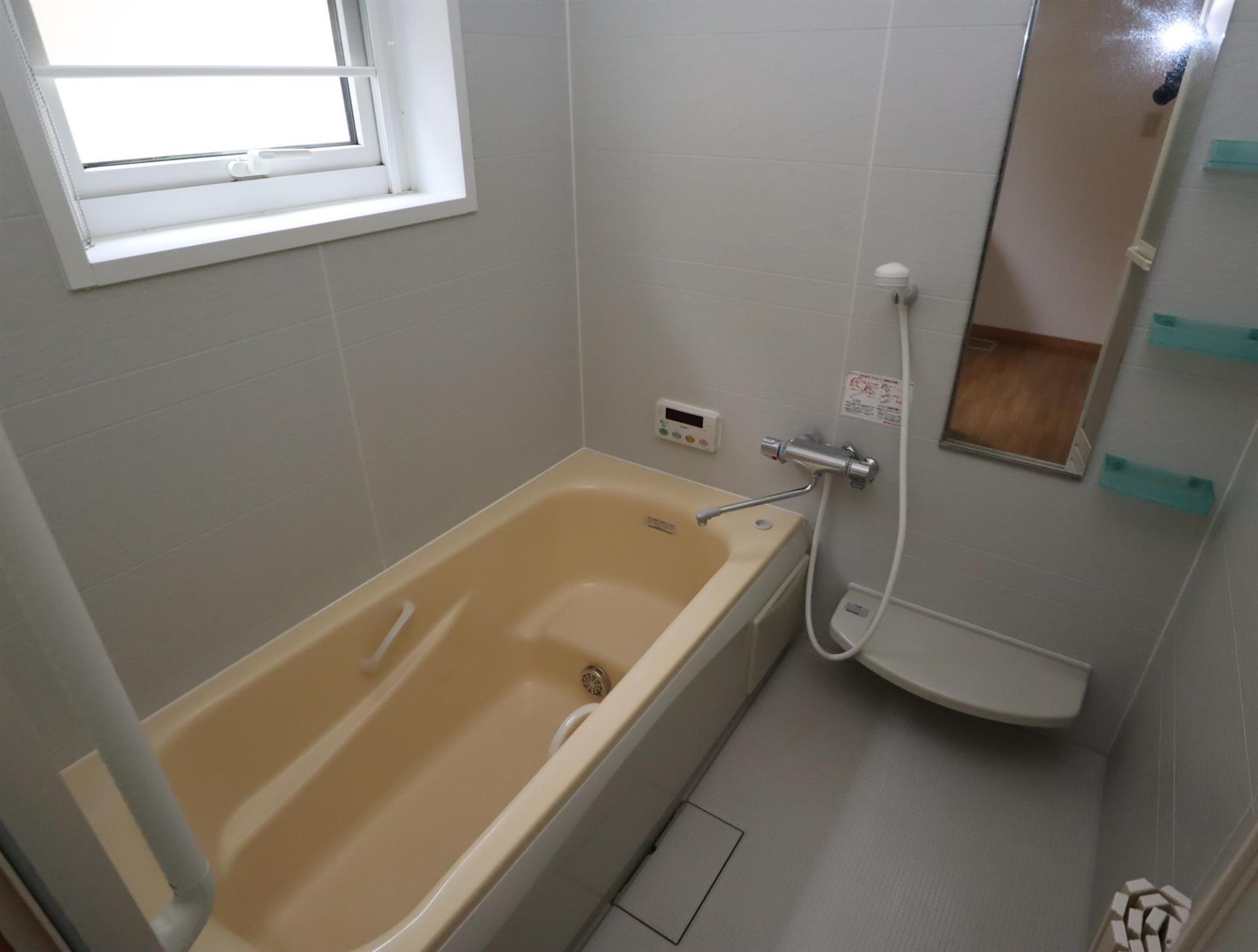 バス・シャワールーム　一坪風呂 追い焚き 浴室乾燥機