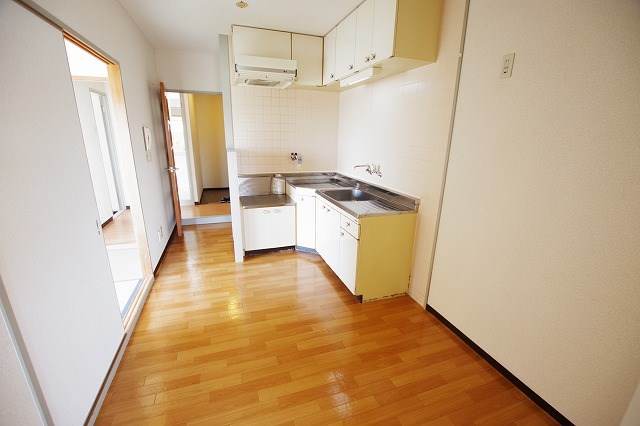 居室・リビング　※別号室の写真使用中