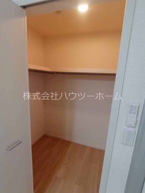 収納　ウォークインクローゼット