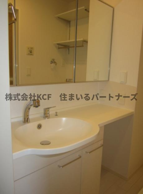 洗面設備　使いやすい洗面所です