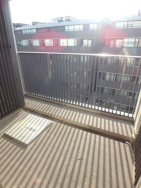 バルコニー　※別部屋の参考写真です。