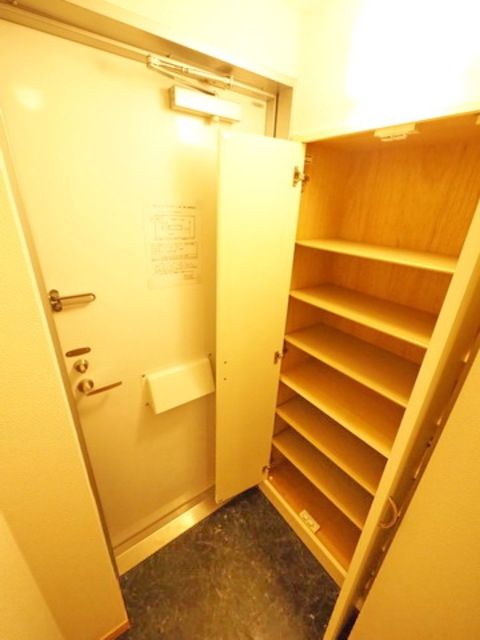 玄関　同シリーズ