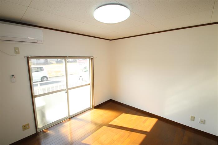 居室・リビング　洋室8帖