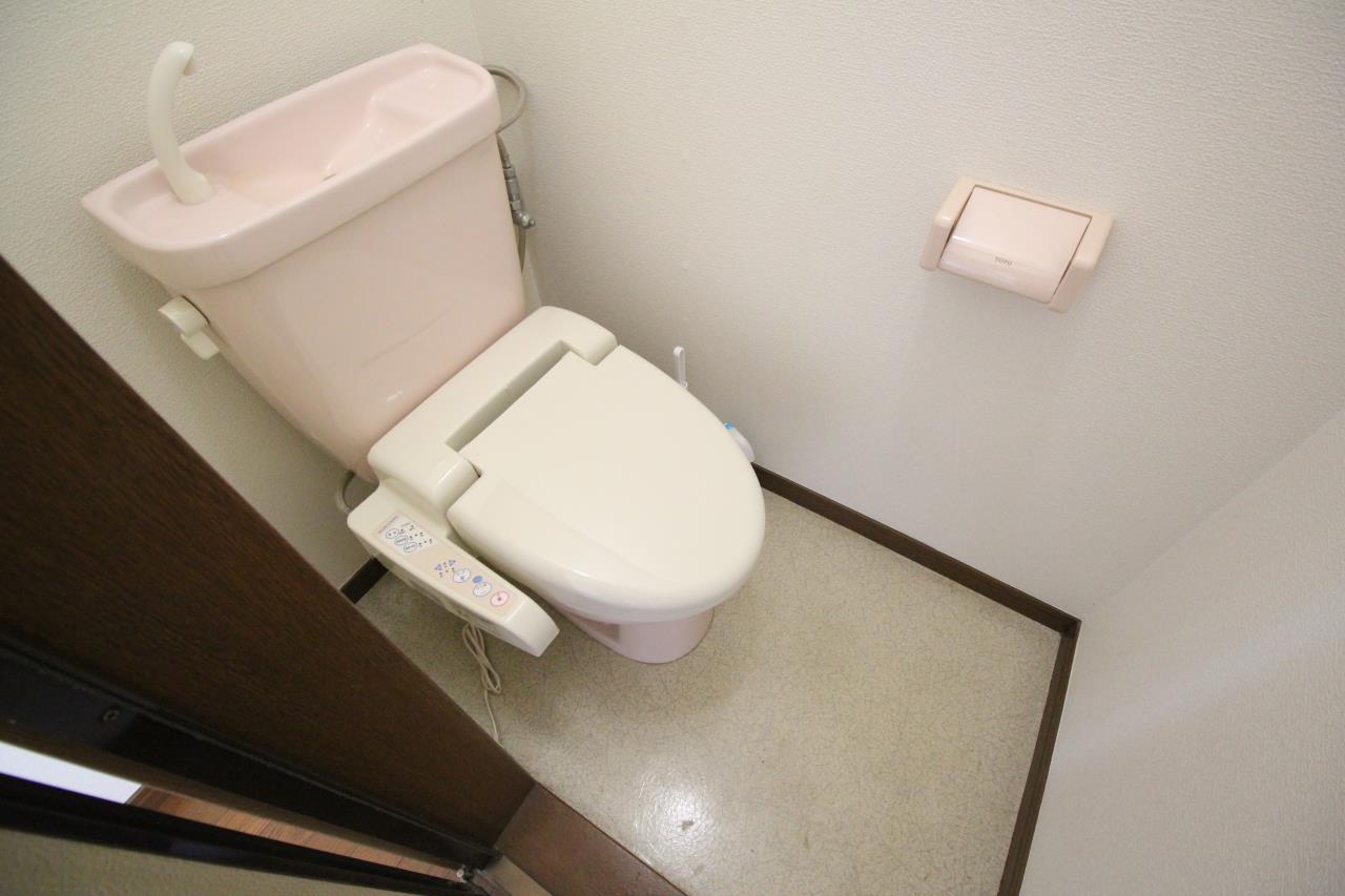 トイレ　温水洗浄便座付