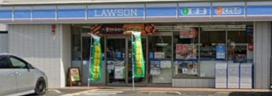 コンビニ　ローソン春日部中央三丁目店（コンビニ）まで375m