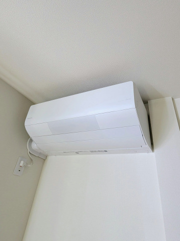 その他設備　リビングにエアコン付き
