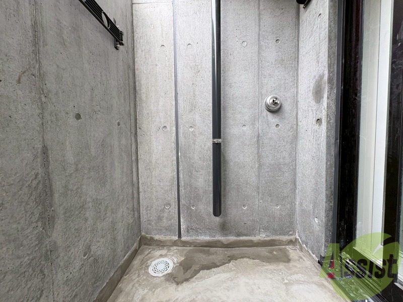 バルコニー　バルコニーが付いていますので一息ついてみてはいかがですか。