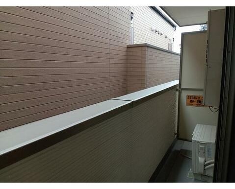 バルコニー　開放的で明るい空間を演出してくれるバルコニーです♪