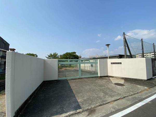 小学校　福泉東小学校（小学校）まで560m