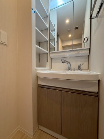 洗面設備　詳細は、RISUMO江坂本店までお問合せください♪