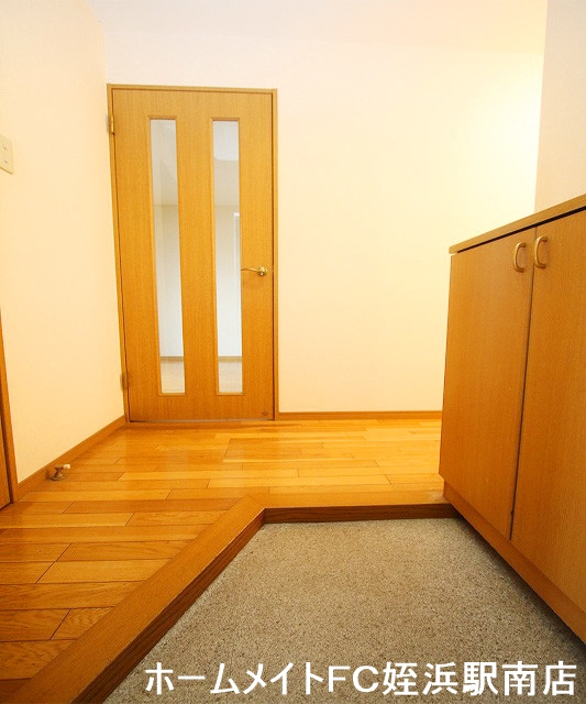 玄関　★玄関回りも広々スッキリ！！★参考写真