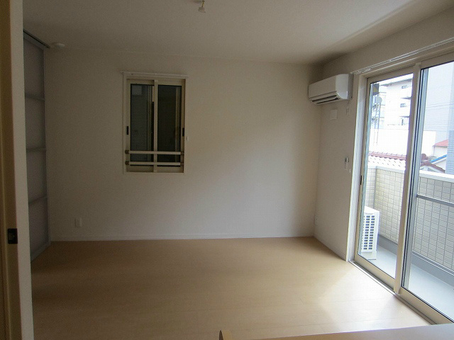 居室・リビング　同仕様参考写真