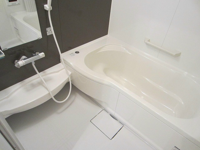 バス・シャワールーム　同仕様参考写真