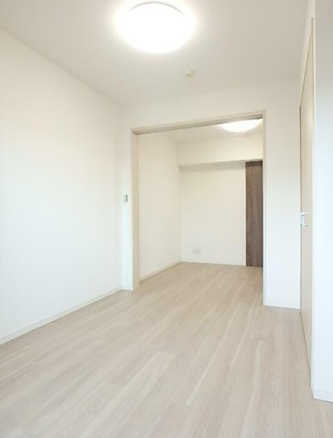 居室・リビング　室内