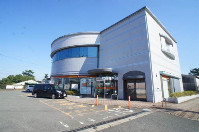 銀行　西日本シティ銀行　古賀支店（銀行）まで758m