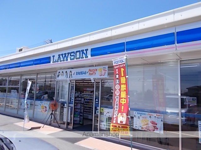 コンビニ　ローソン岐阜東鶉店（コンビニ）まで900m