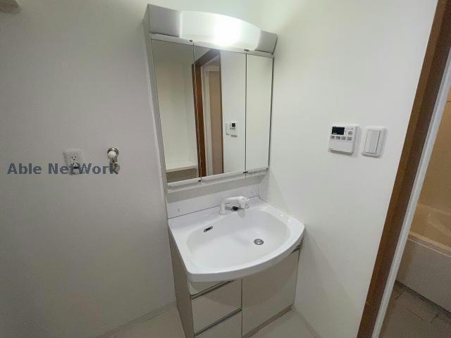 洗面設備　※同物件、別部屋の写真です