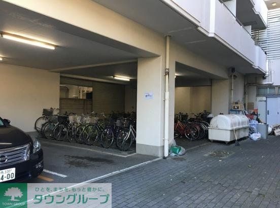 駐車場　駐車場