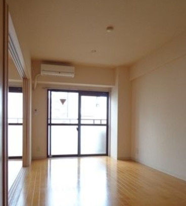 居室・リビング　※別部屋の参考写真です。