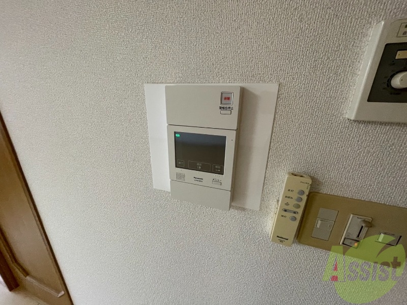 セキュリティ　ＴＶモニター付インターホンです。来客者の顔が見えるので安心！