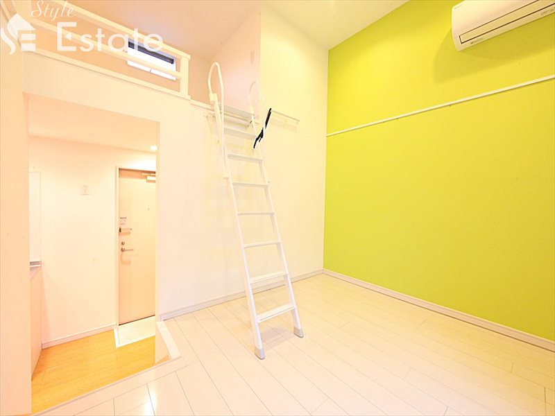 居室・リビング　内装