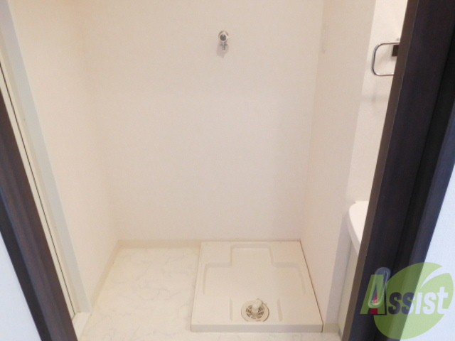 その他設備　冬も寒くない室内洗濯置き場です