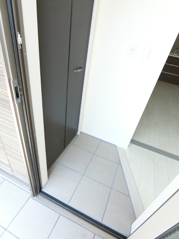 玄関　図面と現状に相違がある場合には現状を優先