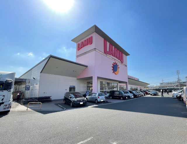 スーパー　ラ・ムー小牧店（スーパー）まで670m