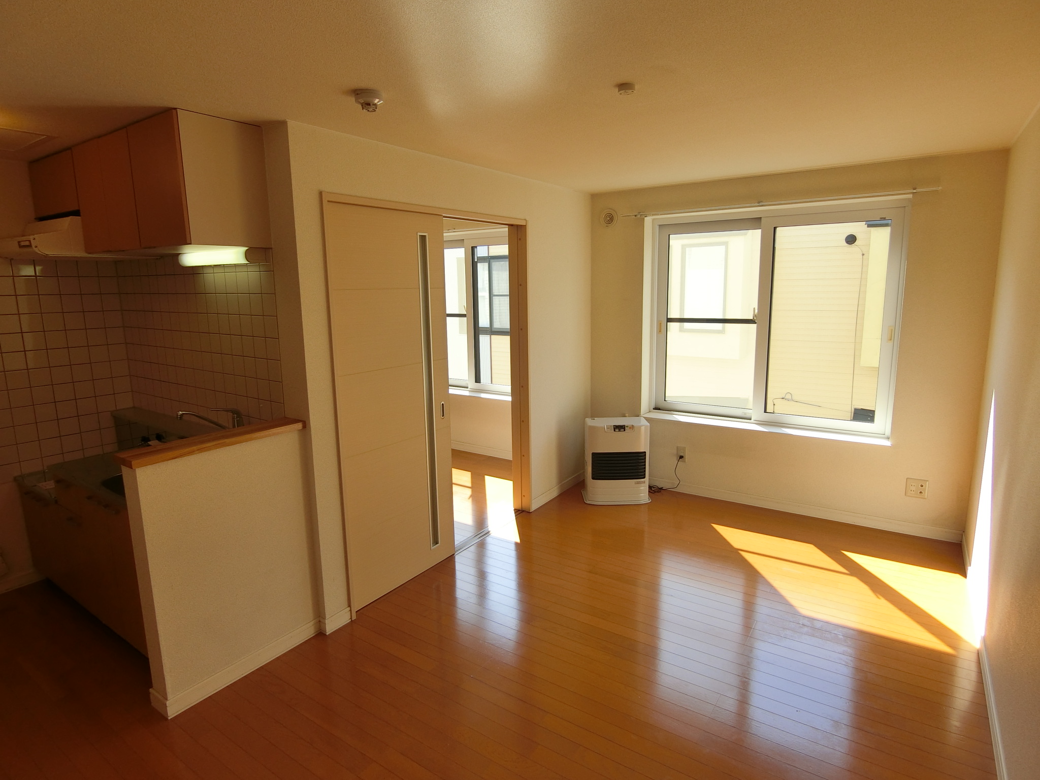 居室・リビング　別角度から