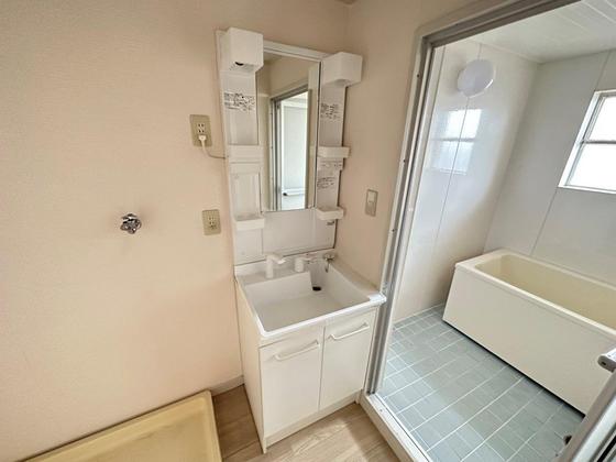 洗面設備　※別部屋の写真です